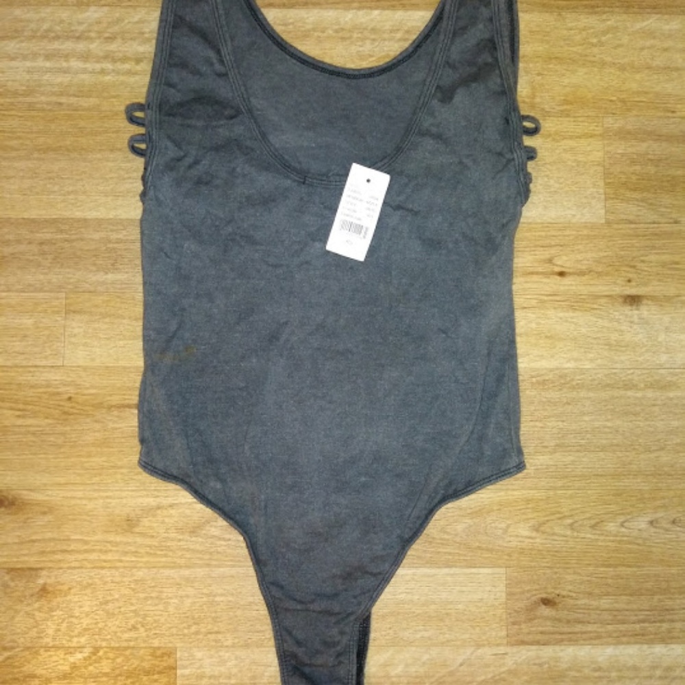 PacSun Bodysuit low back, side cut-out